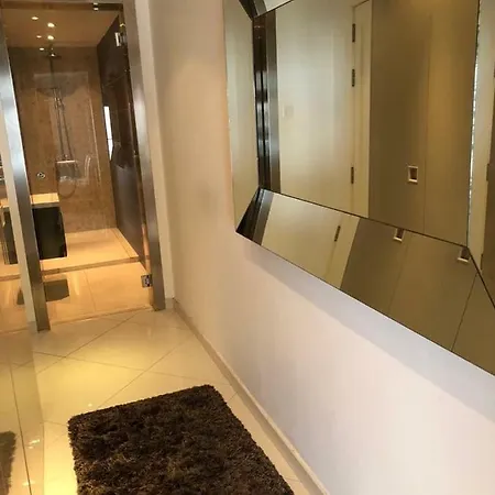 Window On The Sea 圣保罗湾城