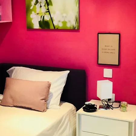 Window On The Sea 公寓